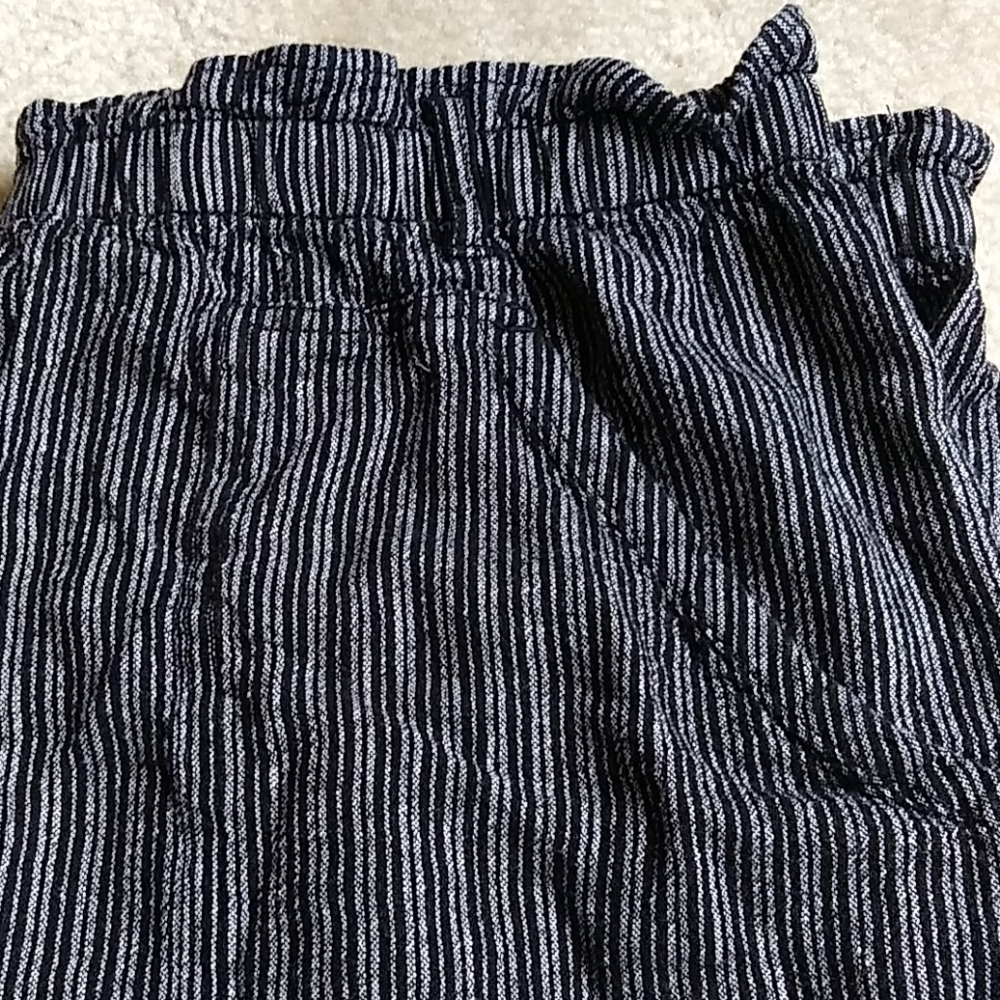 Shorts - Picture 4 of 4